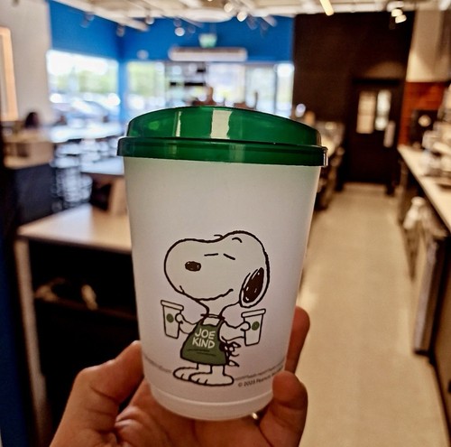 Tazza riutilizzabile Starbucks x Snoopy nuova - Foto 2 di 2