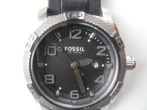 Fossil men's black rubber band,battery 