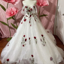 Vintage White Ivory Wedding Dresses with Red Flowers A Line Tulle Bridal Gowns