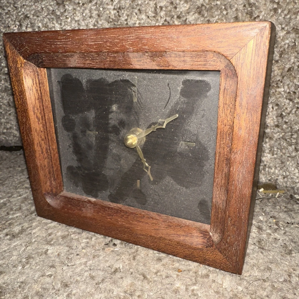 Vintage Mid century Modern Clock - Image 2 of 4