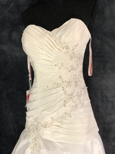NEW WEDDING DRESS BY JULIAN AND ADAM 10 12 14 , BRIDAL GOWN, BERKETEX RRP £899 - Picture 2 of 6