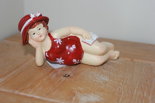 BEACH THEMED FIGURES,VARIOUS ,LADIES AND COUPLE ON JET SKI,FUN GIFT - Picture 8 of 12