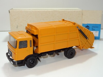 Conrad 3141 MAN REFUSE RUBBISH TRUCK  (380)
