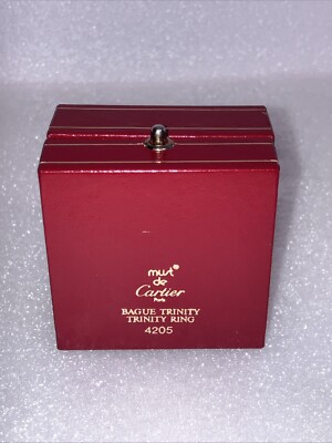 Must De Cartier 4205 Red Leather Trinity Ring Presentation Storage