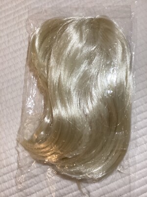 White Blonde  Straight  Bob Cut w/Bangs  WIG   Halloween  Party   NEW  NWOT