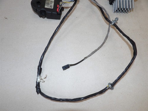 Rear Heater Air Conditioner HVAC Resistor Blend Actuators 2007-14 Chevy Suburban - Picture 4 of 5
