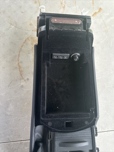 08-2014 Nissan GTR R35 Black Edition Center Console Arm Rest Assy GT-R OEM - Picture 3 of 7