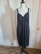 Cabernet Black Slip Strappy Nightgown V Neck Lace Stretch Size 42 USA Nylon