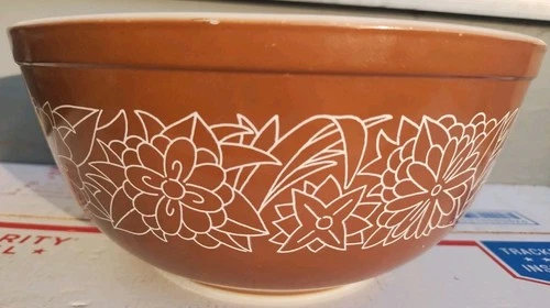 1978-83 PYREX Mixing Nesting Bowl WOODLAND  #403 2.5 Liter Good Shape🔴🟠🟡🔴⚪🔵
