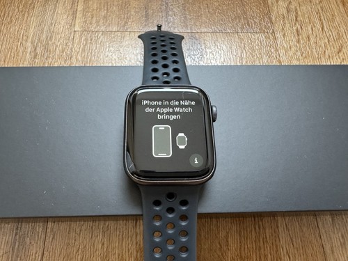 Apple Watch Nike Series 5 44mm aluminiowa obudowa space grey / bransoletka sportowa Nike - Zdjęcie 4 z 9