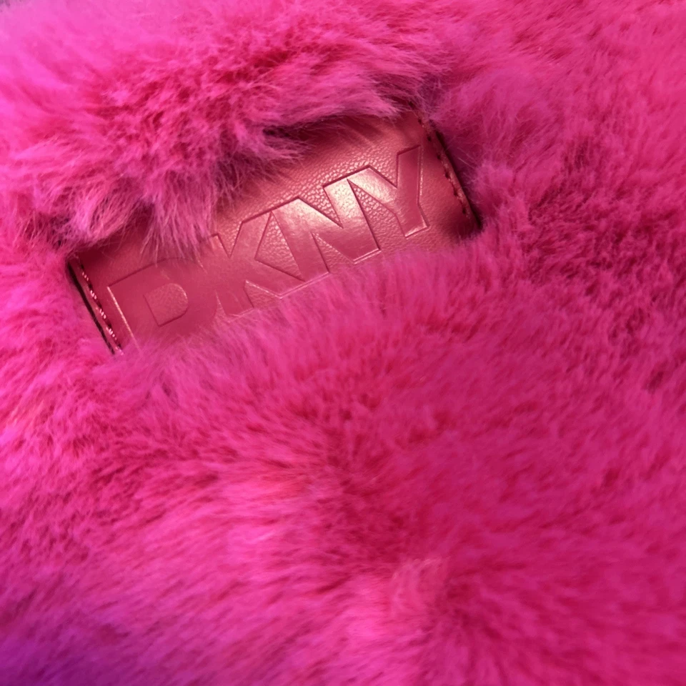 Rosa DKNY Cartera Bolso de Mano Cartera Piel Esponjosa Precio de venta sugerido por el fabricante $148 Foto 2 de 4