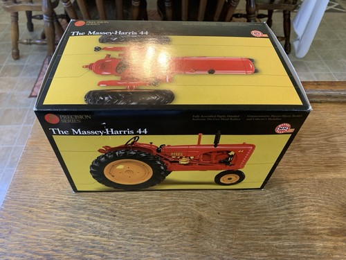 Tracteur Miniature Massey Ferguson 275 Au 1/16 – Marque Ertl Precision, Modèle D'occasion, Détaillé