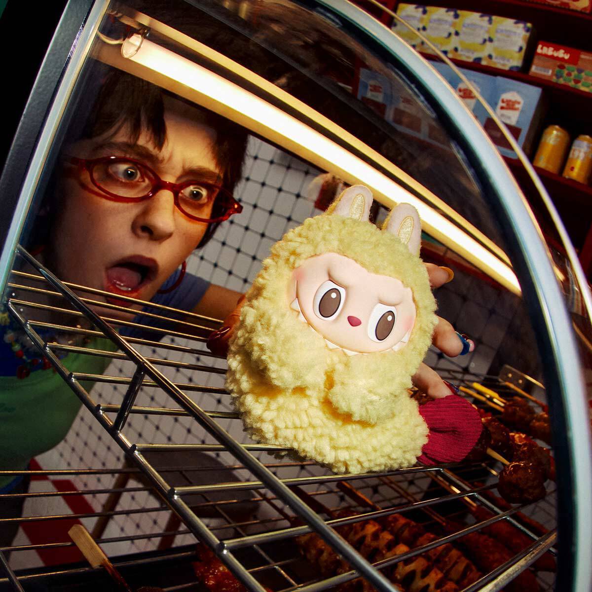 ぬいぐるみ LABUBU WACKY MART TEMPURA EARPHONE CASE s-l1200.jpg