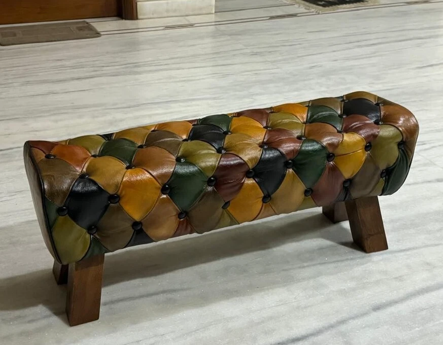 Banco otomano moderno hecho a mano de cuero vintage estilo bohemio madera maciza Foto 2 de 4