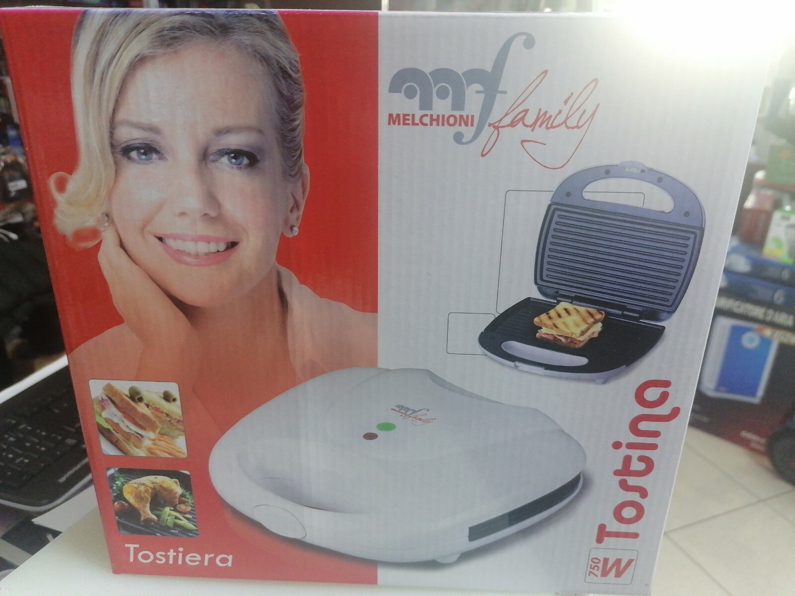 Melchioni family  mini TOSTAPANE Bistecchiera piastra rigata termostato 750Watt