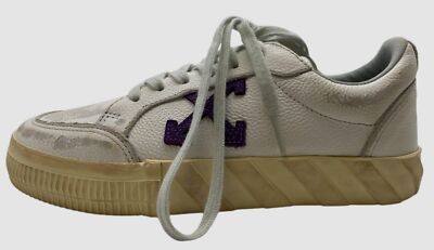 Off-White Men display picture 1