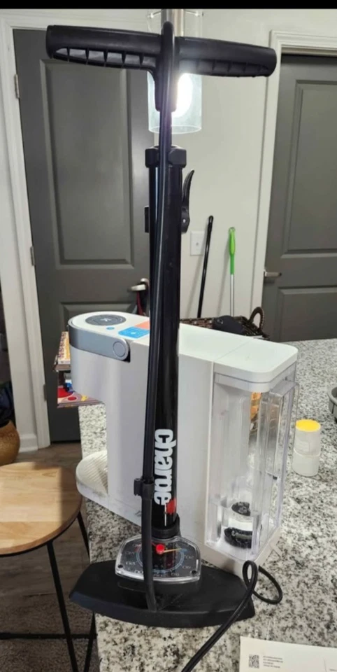 Bomba de bicicleta BBB Cycling AirWave | Bomba de piso con medidor | Bomba manual con doble cabezal Foto 4 de 4