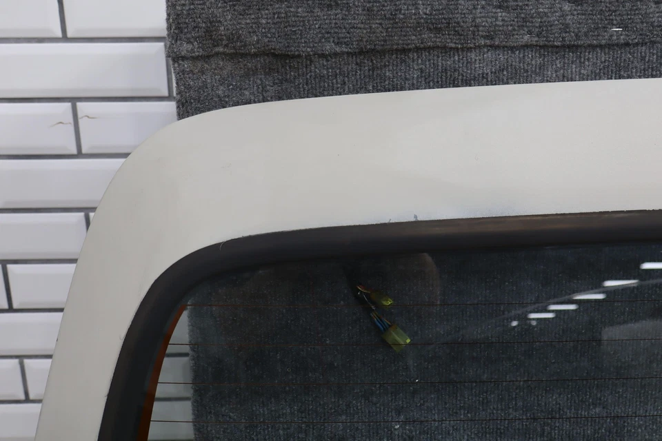 1991-1997 Toyota Land Cruiser Rear Upper Tailgate W/ Glass (Gray-Spray Paint) - Изображение 2 из 4