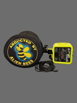AlienBees 160 WS B400 Pro PhotoFlash with Case and Cord (TESTED WORKING)