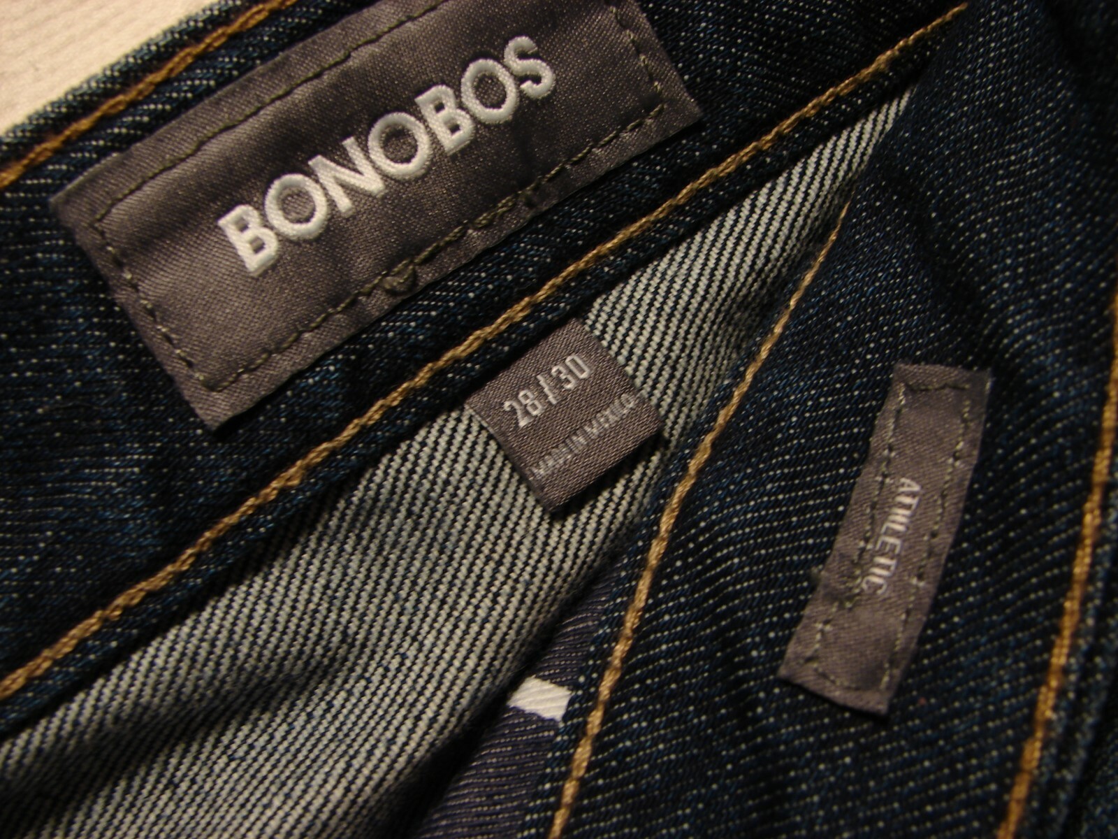 NWOT Athletic Fit Medium Wash Blaine Blue Jeans by Bonobos, Size 28 X