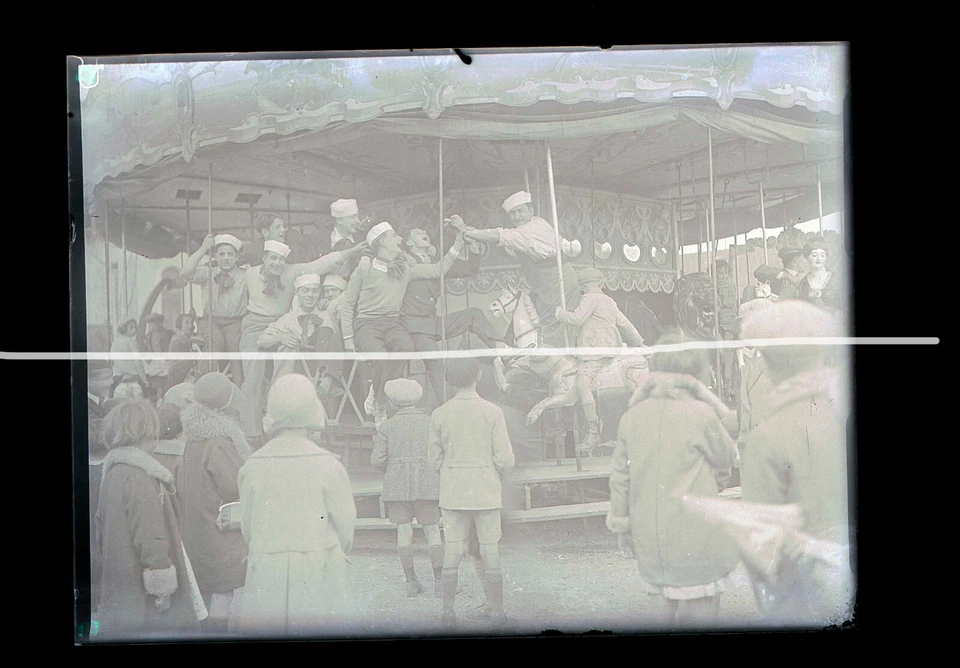 1. PLAQUE PHOTO FETE FORAINE ET LES MARINS ORIGINAL - Photo 1/1