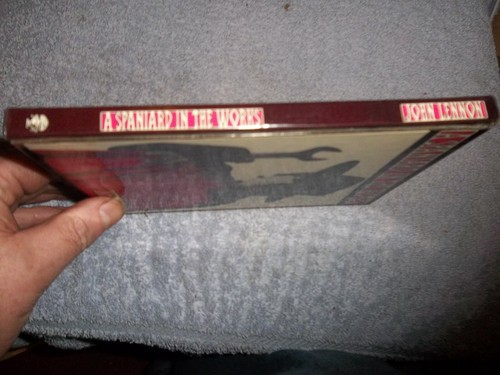 THE BEATLES JOHN LENNON'S A SPANIARD IN THE WORKS FIRST EDITION PRINT JUNE 1965 - Picture 11 of 12