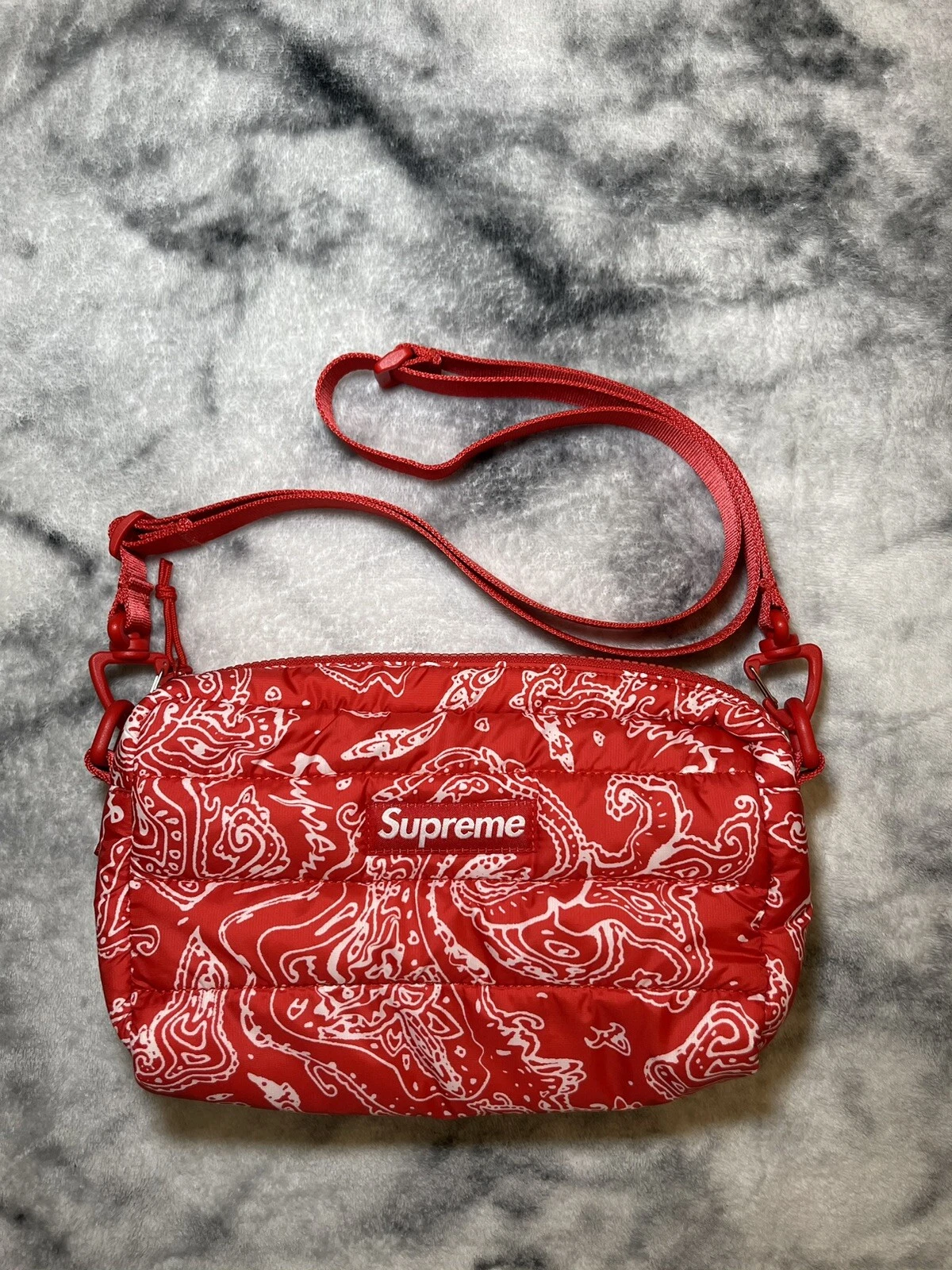 Sac latéral tampon cachemire rouge suprême SS23
