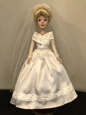 cinderella porcelain keepsake doll 2002