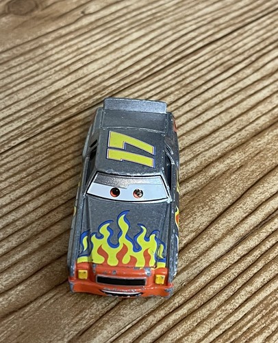 Disney Pixar's Cars Movie Darrell Cartrip #17 giocattolo pressofuso veicolo Montecarlo - Foto 1 di 7