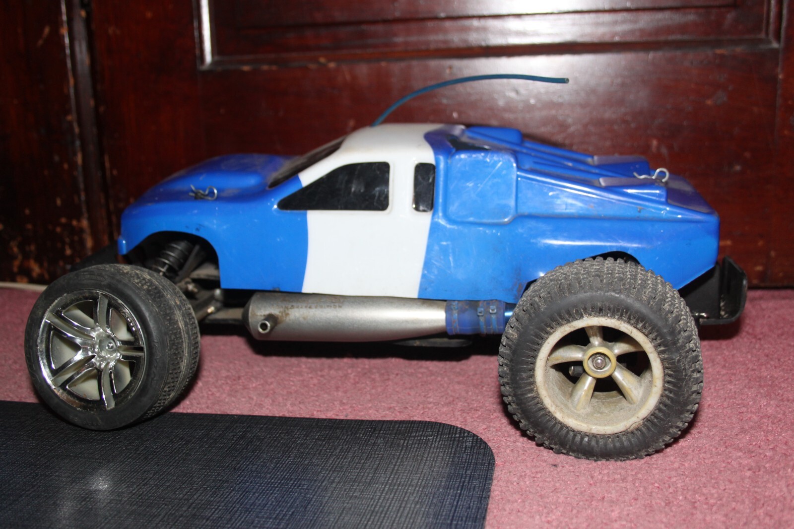 Traxxas Nitro Sport  1/10 Scale Truck Nitro Powered RC UNTESTED