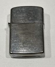 Lighter - Chrome/Silver/Fluid/Flint Lighter made in Japan - Nice Patina Vintage