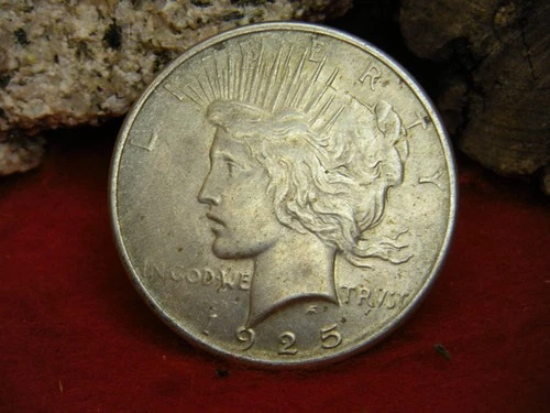 1925-P  PEACE  SILVER  DOLLAR  90%  SILVER  VERY  GOOD  CONDITION!