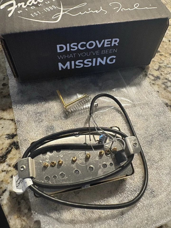 Pastilla de guitarra Lindy Fralin P-90 - tamaño Humbucker PAF - posición del cuello Foto 2 de 3