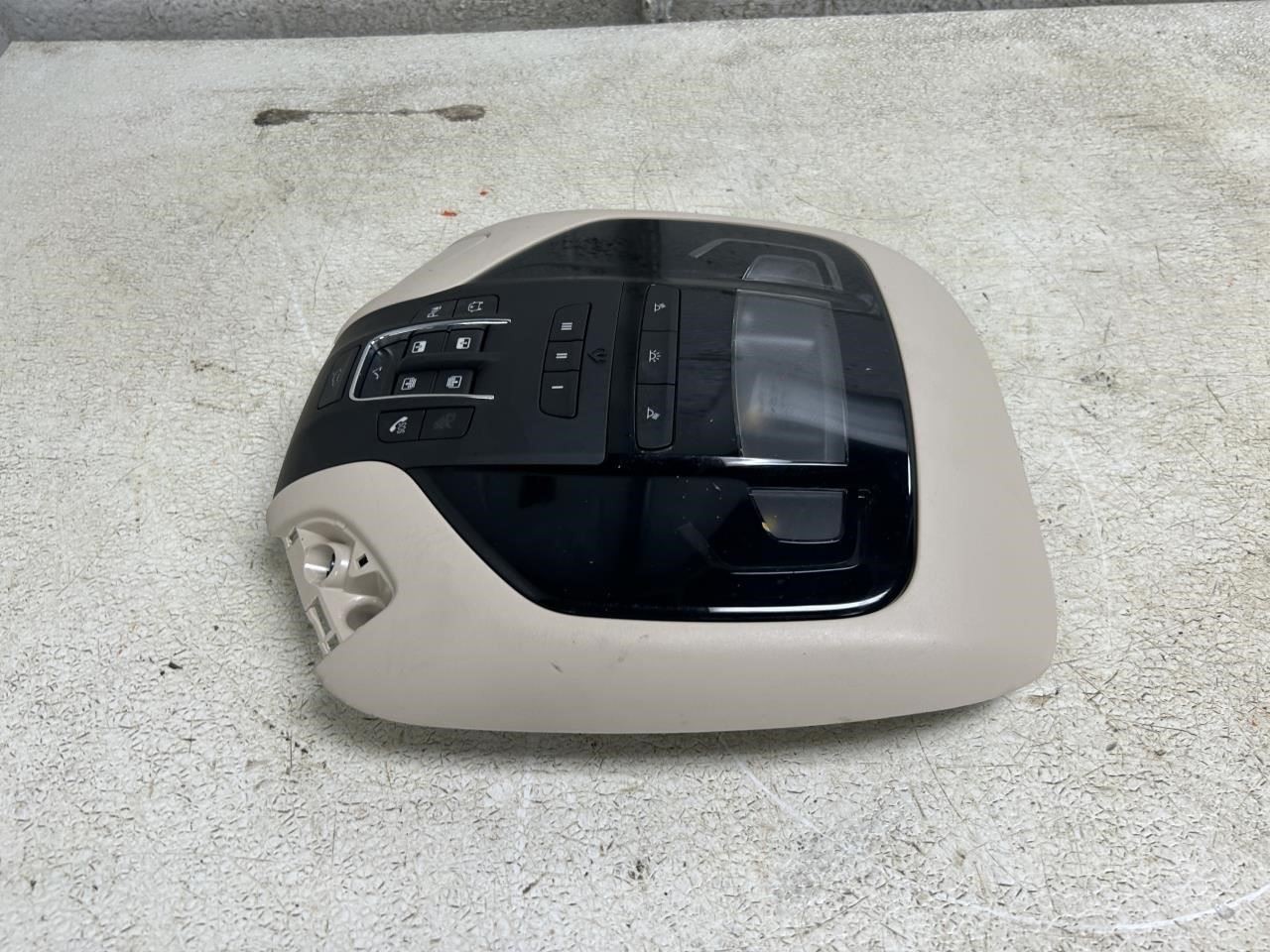 2022 MASERATI LEVANTE Tan/Black Overhead Console Roof Mounted with Maplites OEM