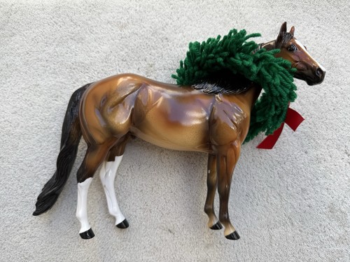 Peter Stone Ideal Stock Horse Glossy Bay Holiday Christmas ISH Wreath