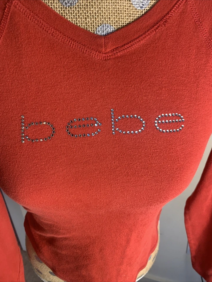 Top Bebe Vintage Y2K Rojo Estrás Logo Pequeño Años 2000 Mcbling Manga Larga Foto 2 de 4