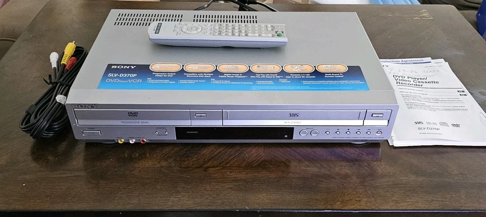 VINTAGE Sony SLV-D370P DVD VCR VHS Combo Player with Remote And Original Box - Image 2 of 4