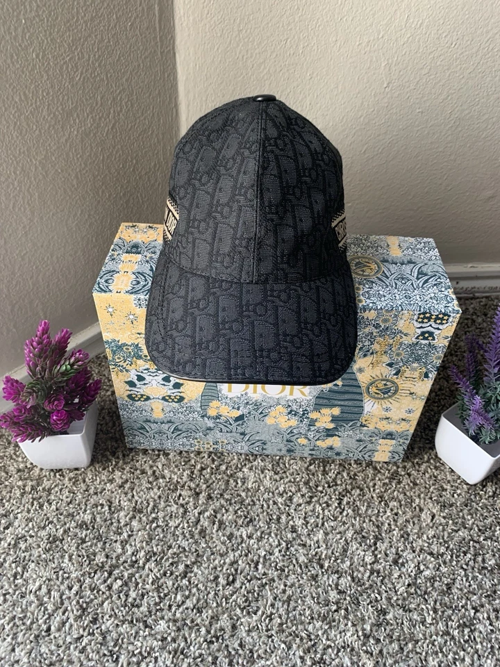 Sombrero Christian Dior hombre y mujer nuevo nunca usado. Foto 2 de 4