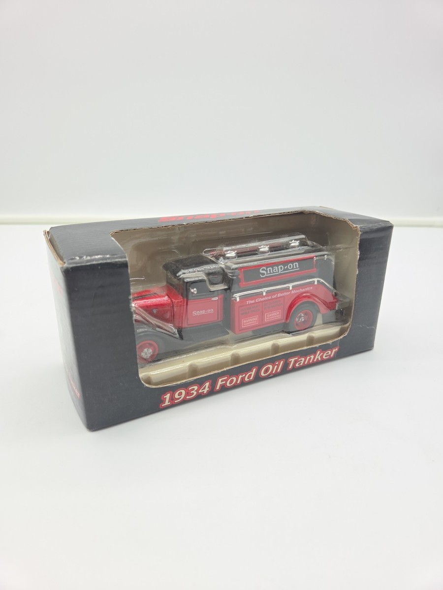 スナップオン 1934 FORD BOX TRUCK ジオラマ付きミニカー Snap-on Vintage & Antique Vintage Toy Truck Toy Cars | Mercari