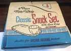 VTG Anchor Hocking 8-Piece White Swirl 24 K. Gold Trim Classic Snack Set w/box