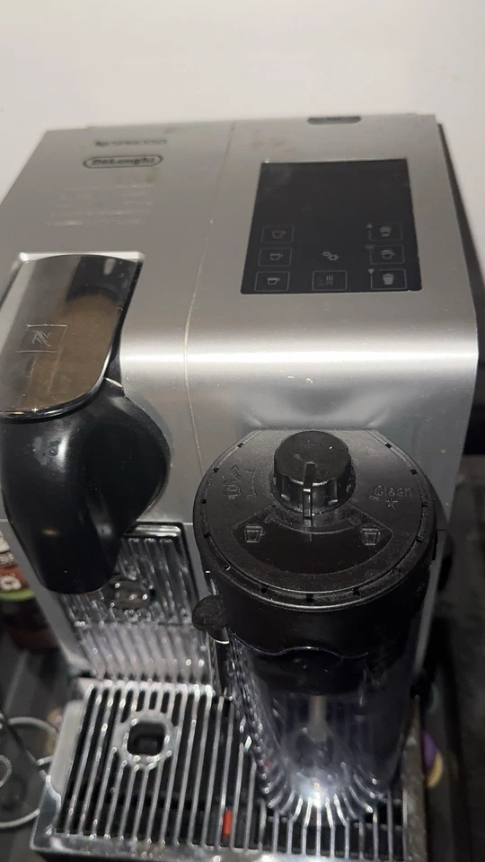 Nespresso Lattissima Touch Capsule Coffee Machine w/ Milk Frother 19 Bar, photo 3 of 5