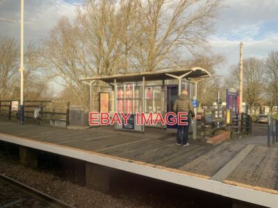PHOTO  NEWTON AYCLIFFE RAILWAY STATION BASIC PLATFORM FACILITIES AT NEWTON AYCLI