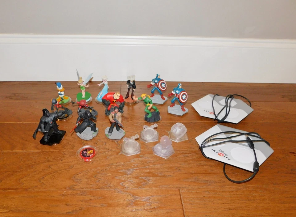 Disney Infinity LOTE 20 Figuras Portal 2.0 3.0 Star Wars Marvel Increíbles++ Foto 2 de 4