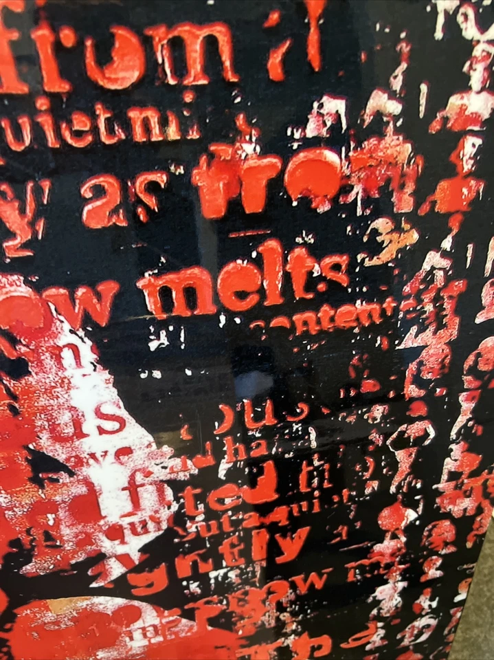 Arte de pared Marilyn Monroe 31x31 PESADO rojo negro collage de palabras perfecto sobre un sofá Foto 2 de 3