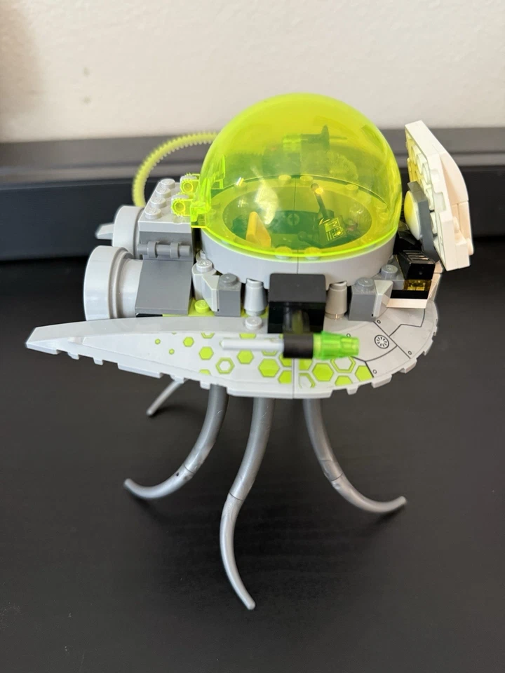 LEGO DC Comics Super Heroes: Brainiac Attack (76040) 100% Complete - Image 4 of 4