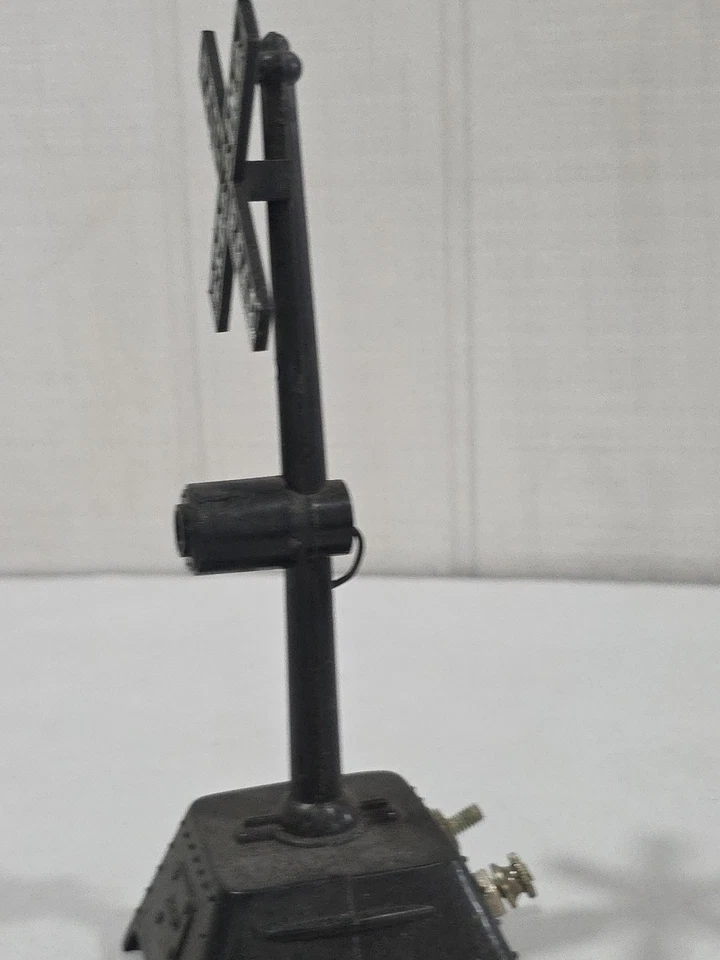 As Is Marx #417 O Gauge Bell Ringing Crossing Signal Read Desc. - Image 4 of 4