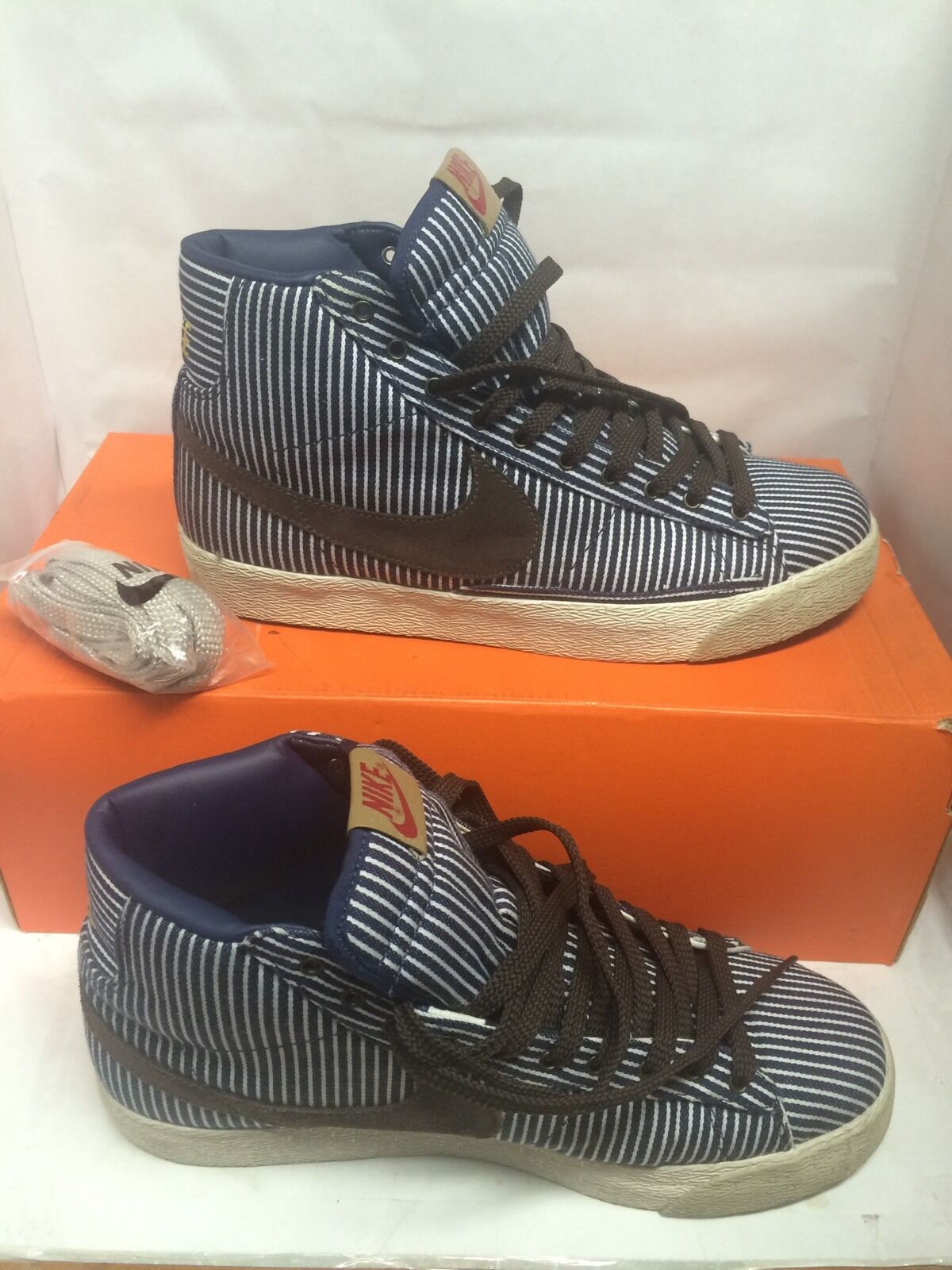 Nike Blazer Mid Basic Pinstripes Used Size 10 Nike Blazer Mid Basic Pinstripes Used Size 10