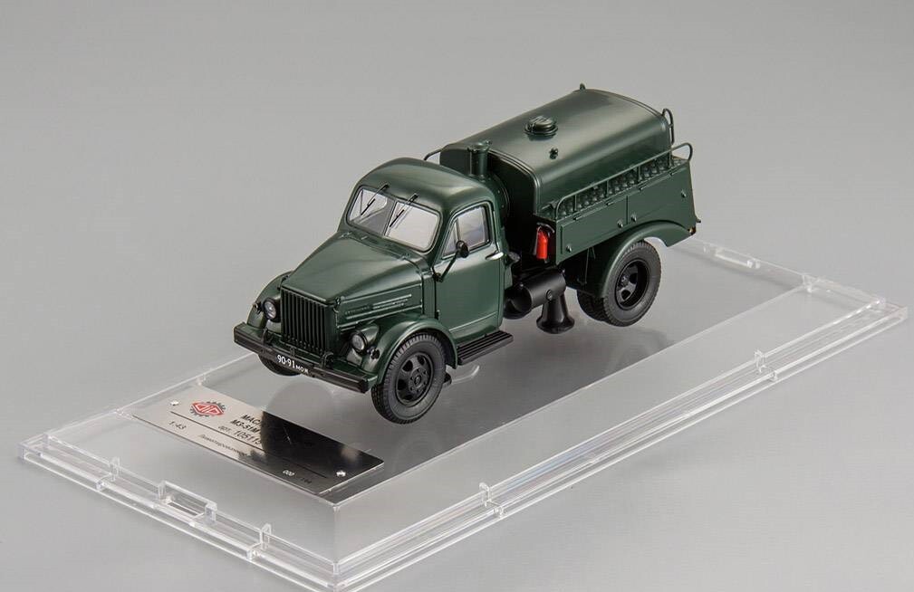 GAZ 51 MZ-51M 1968 DiP Models 105115 1 43 GAZ 51 MZ-51M 1968 DiP Models 105115 1 43