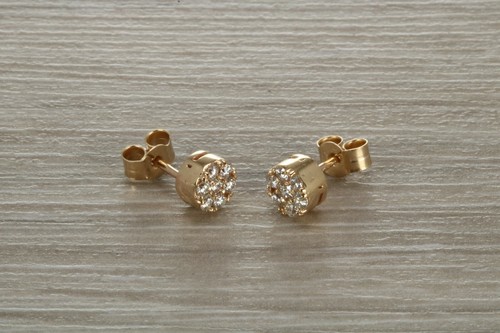 Schlichte Everyday Diamant Ohrstecker in Gelbgold - Bild 6 von 6