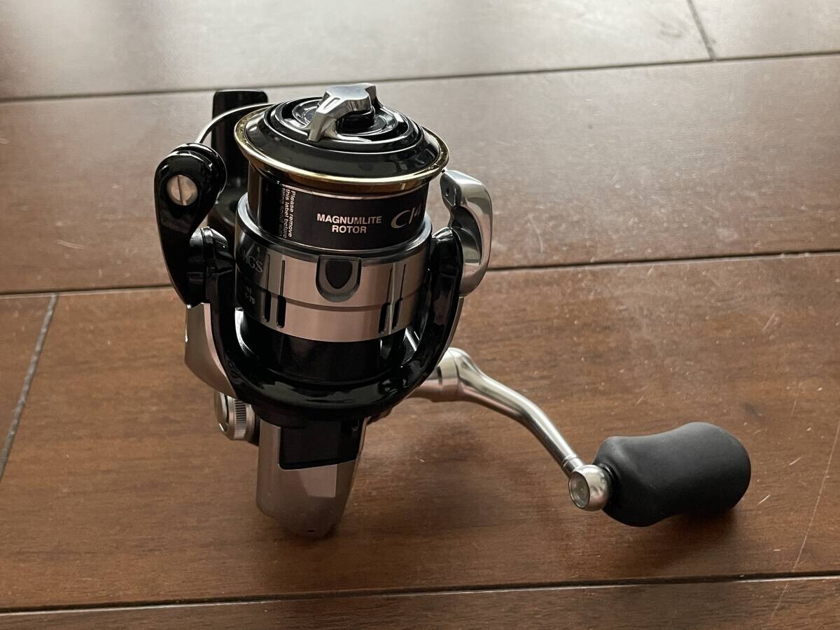 Shimano 12 Vanquish C2000HGS Spinning Reel | eBay Shimano 12 Vanquish C2000HGS Spinning Reel | eBay